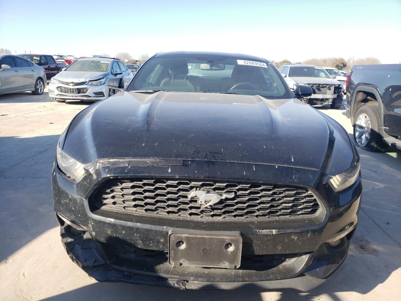 Photo 4 VIN: 1FA6P8TH2H5338185 - FORD MUSTANG 