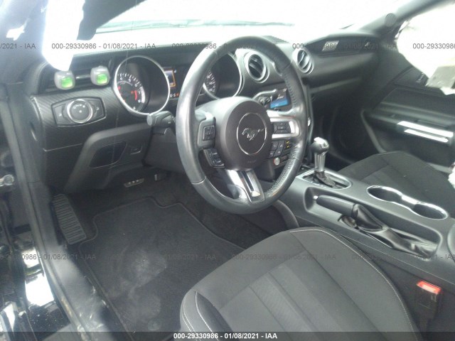 Photo 4 VIN: 1FA6P8TH2J5120222 - FORD MUSTANG 