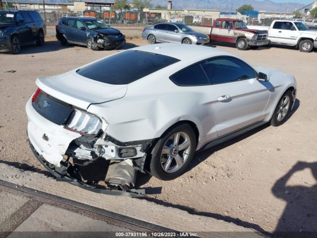 Photo 3 VIN: 1FA6P8TH2K5130945 - FORD MUSTANG 