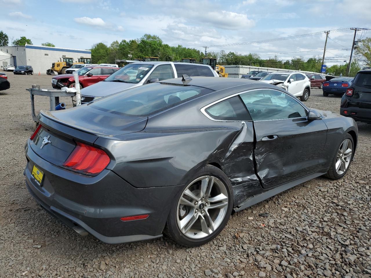 Photo 2 VIN: 1FA6P8TH2L5186126 - FORD MUSTANG 