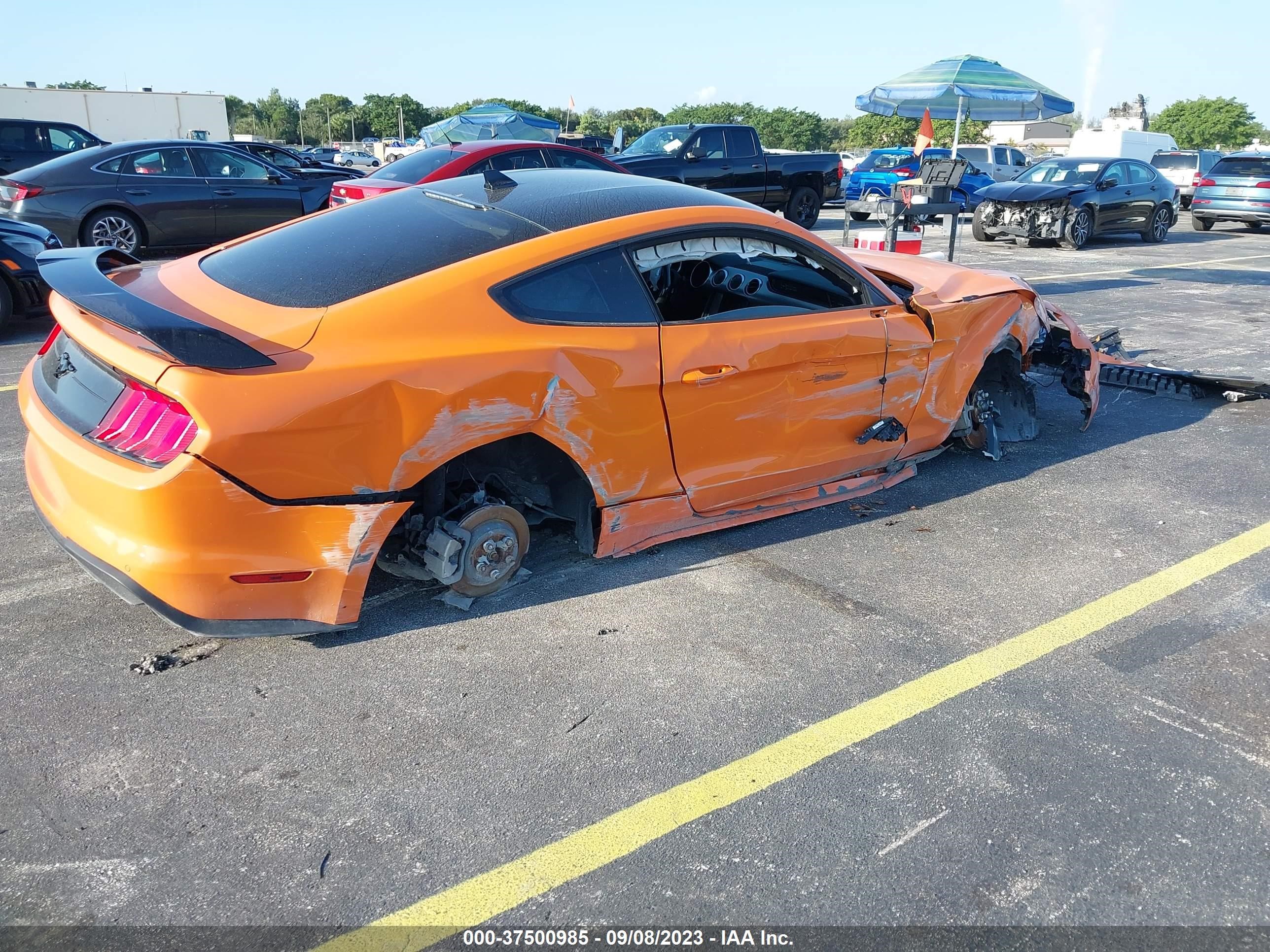 Photo 3 VIN: 1FA6P8TH3L5185650 - FORD MUSTANG 