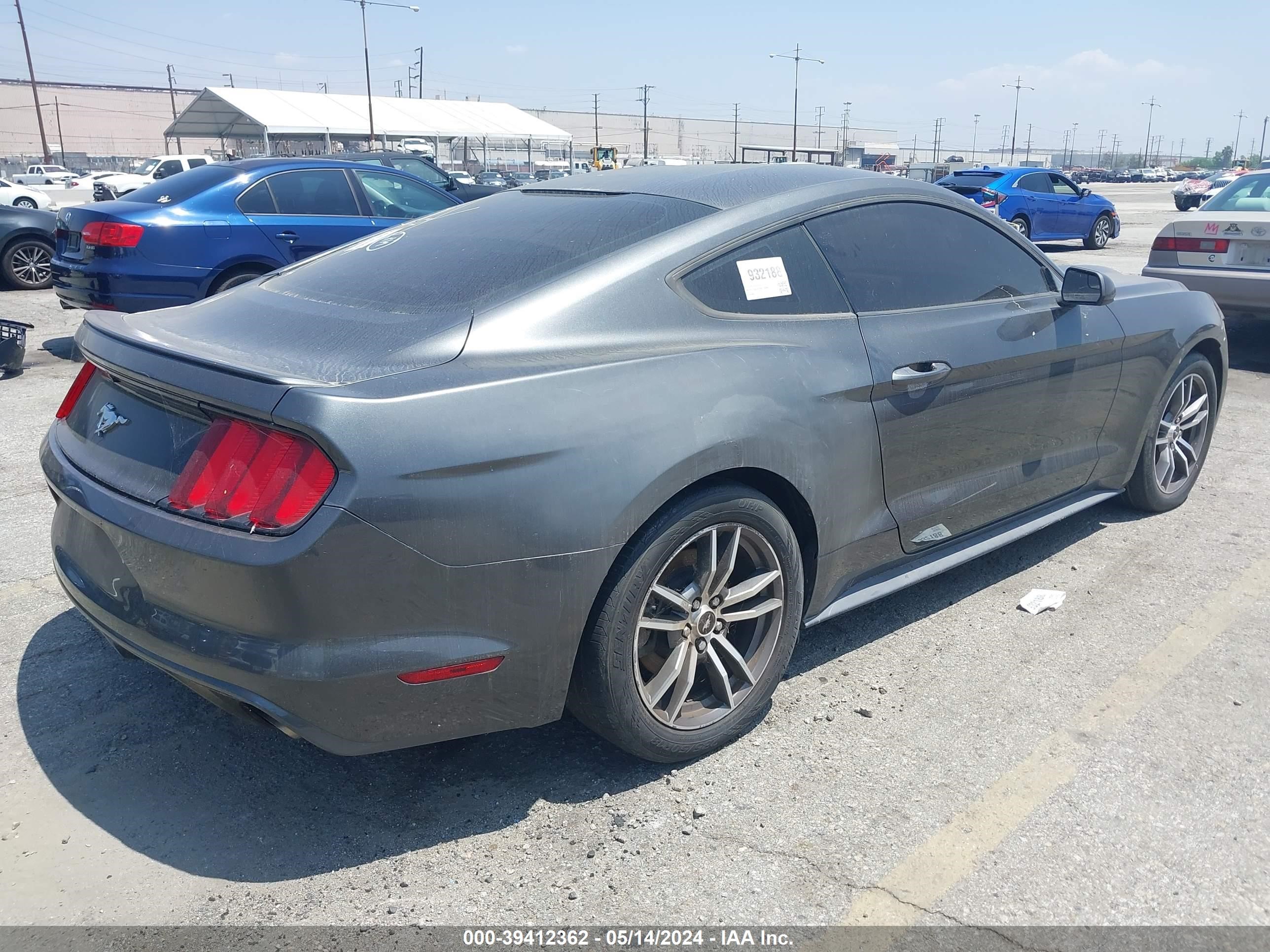 Photo 3 VIN: 1FA6P8TH4G5303890 - FORD MUSTANG 