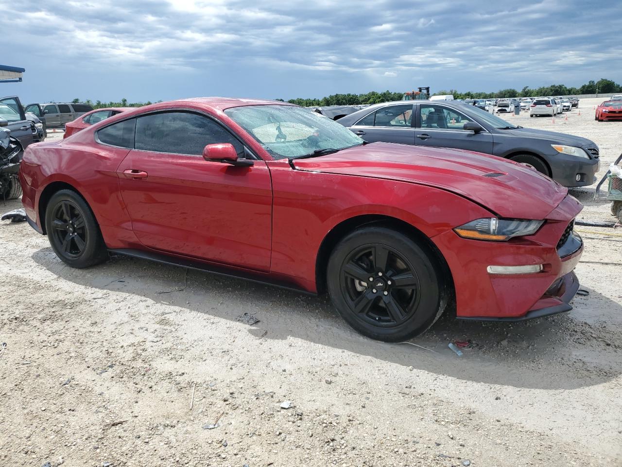 Photo 3 VIN: 1FA6P8TH4K5184828 - FORD MUSTANG 