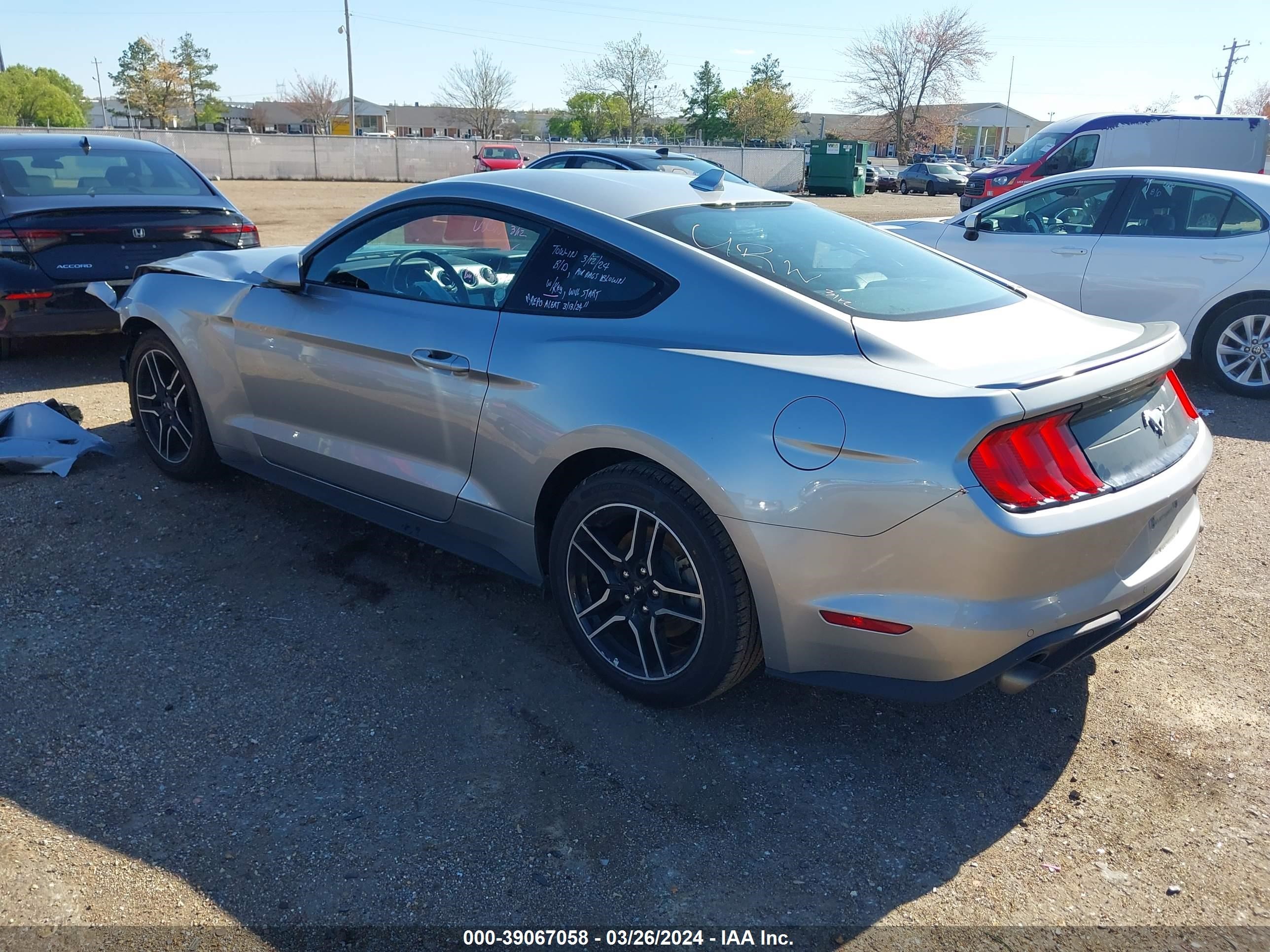 Photo 2 VIN: 1FA6P8TH4P5110056 - FORD MUSTANG 