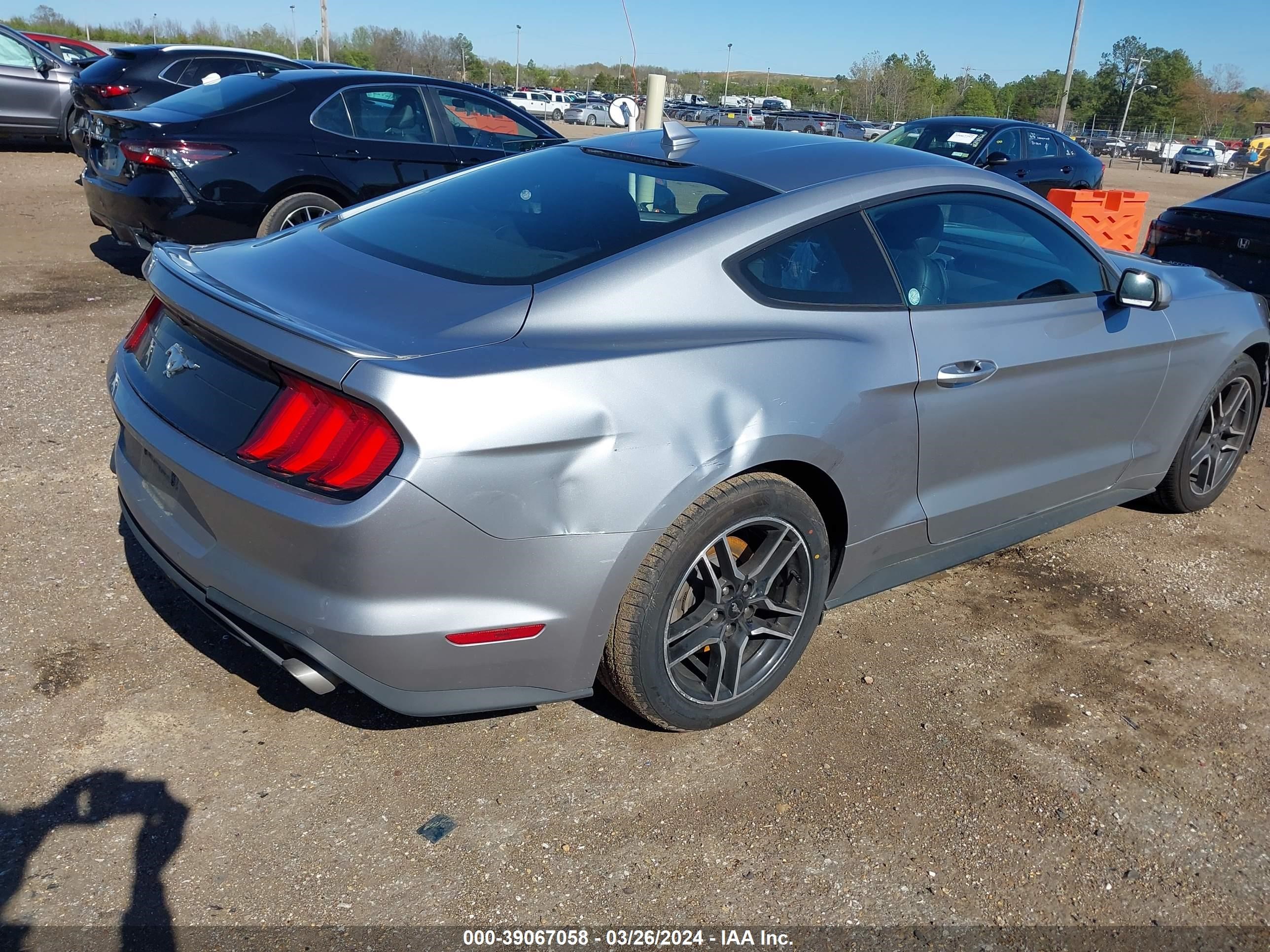 Photo 3 VIN: 1FA6P8TH4P5110056 - FORD MUSTANG 