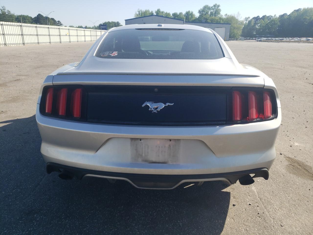 Photo 5 VIN: 1FA6P8TH5F5378015 - FORD MUSTANG 