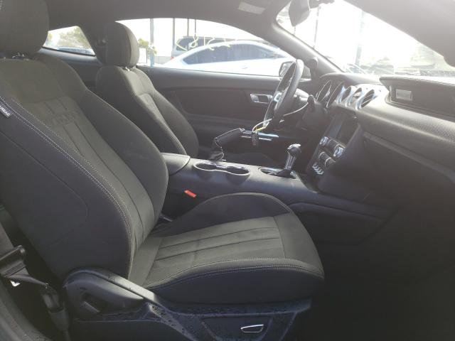 Photo 4 VIN: 1FA6P8TH5J5138200 - FORD MUSTANG 