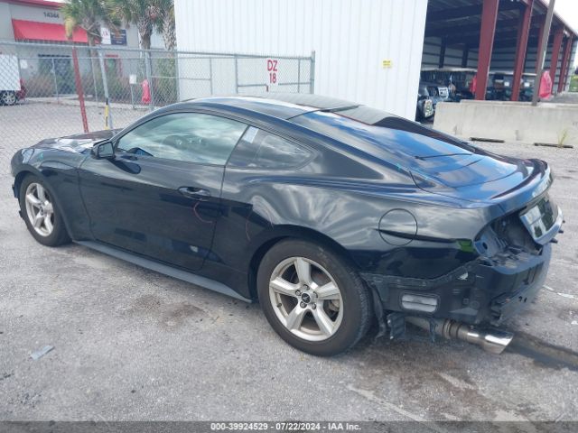 Photo 2 VIN: 1FA6P8TH5J5158964 - FORD MUSTANG 