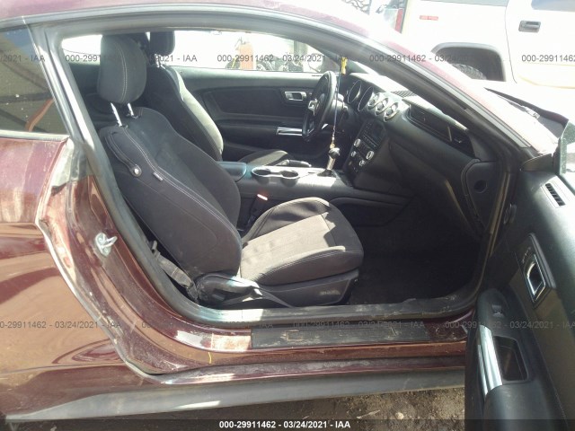 Photo 4 VIN: 1FA6P8TH5J5176087 - FORD MUSTANG 