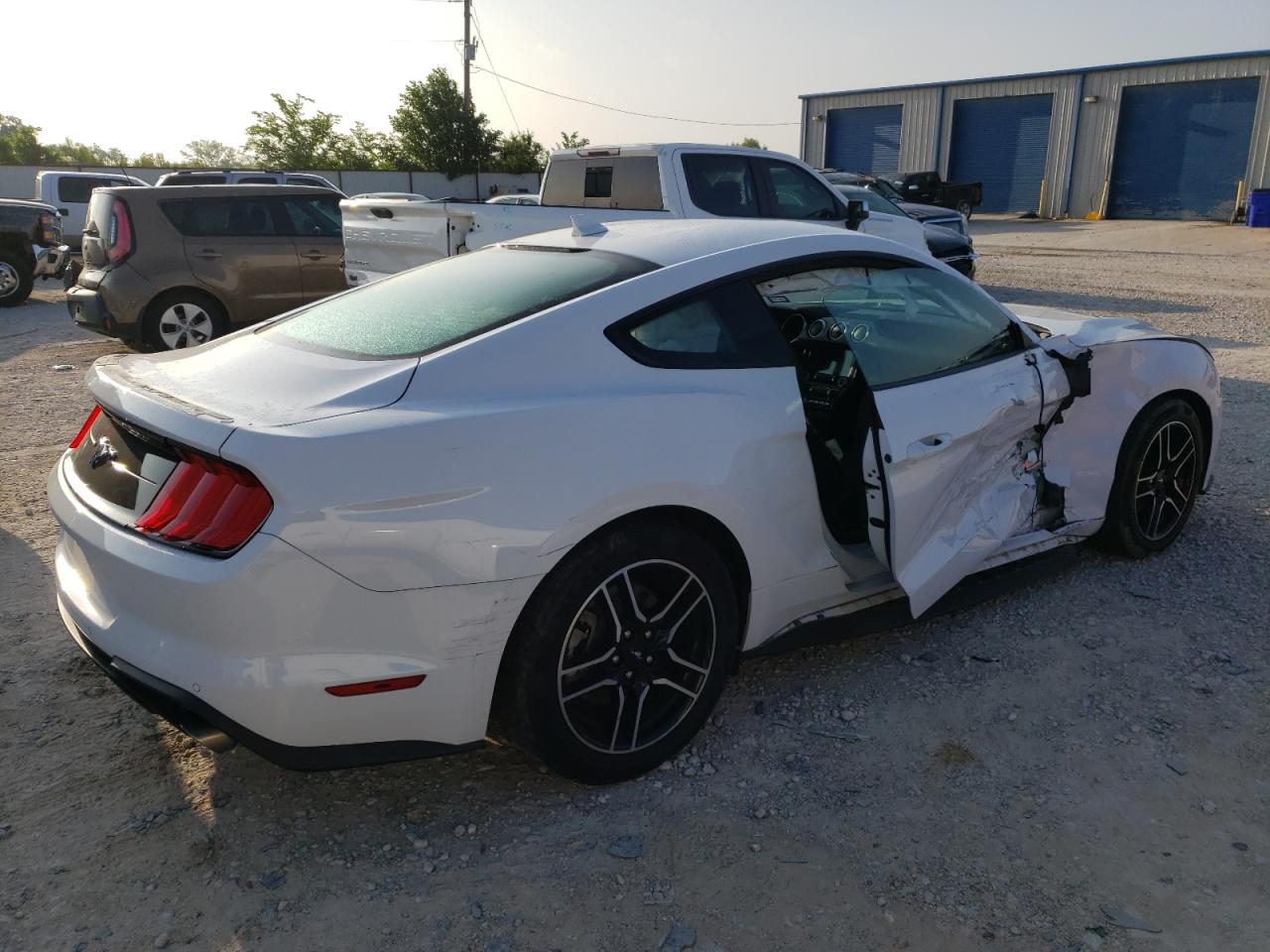 Photo 2 VIN: 1FA6P8TH5M5133664 - FORD MUSTANG 