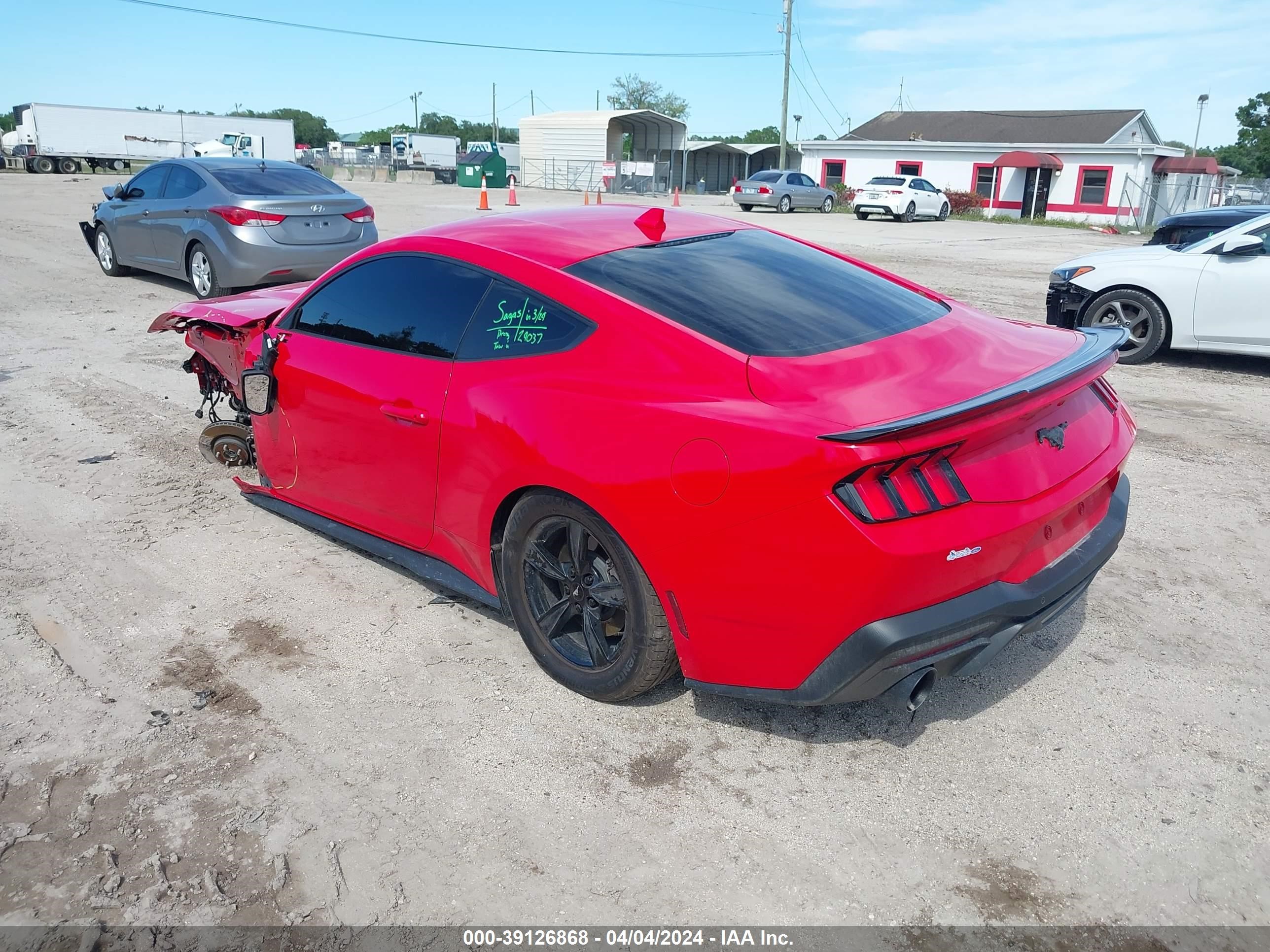 Photo 2 VIN: 1FA6P8TH5R5117813 - FORD MUSTANG 