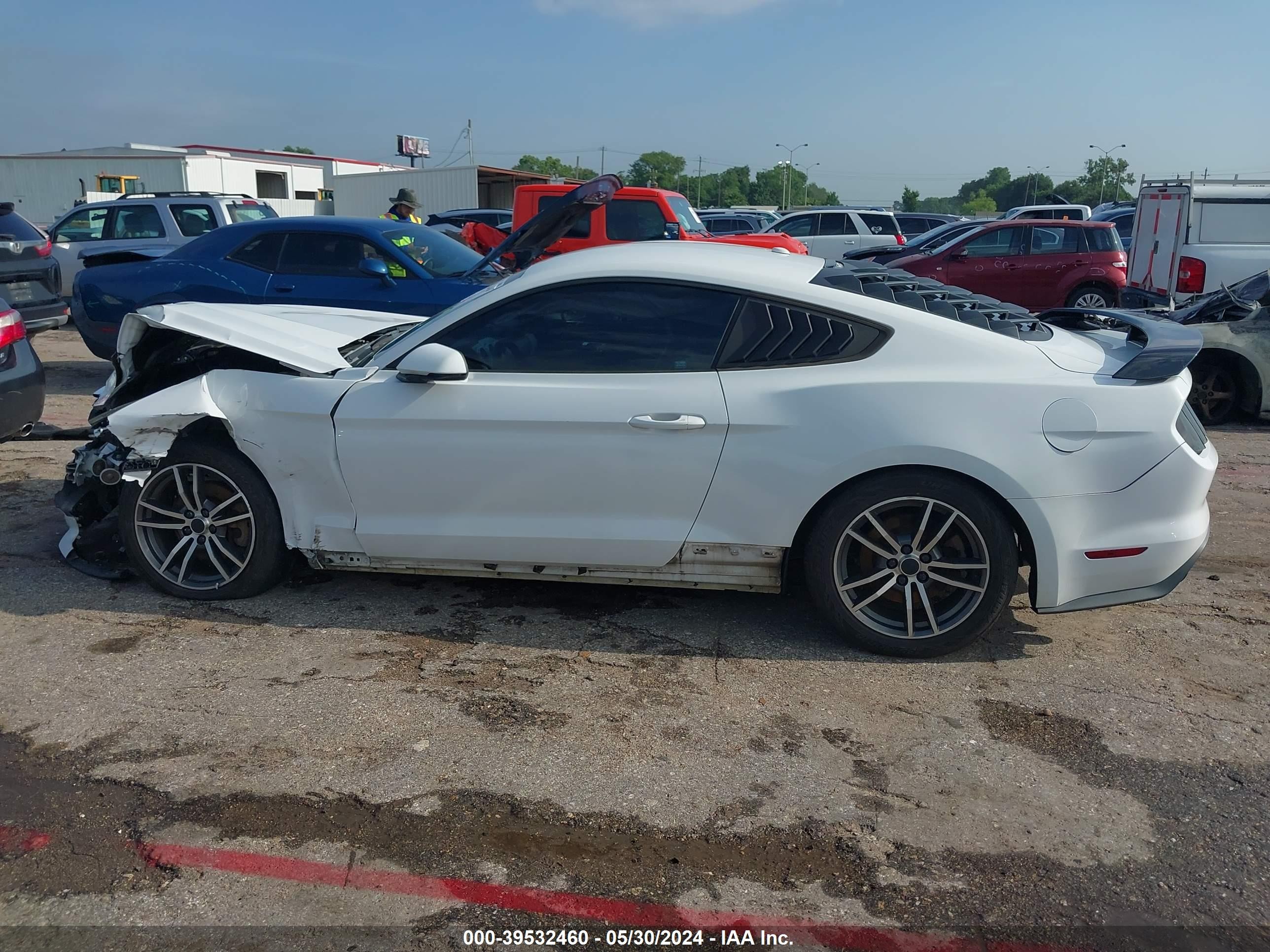 Photo 13 VIN: 1FA6P8TH6F5326957 - FORD MUSTANG 