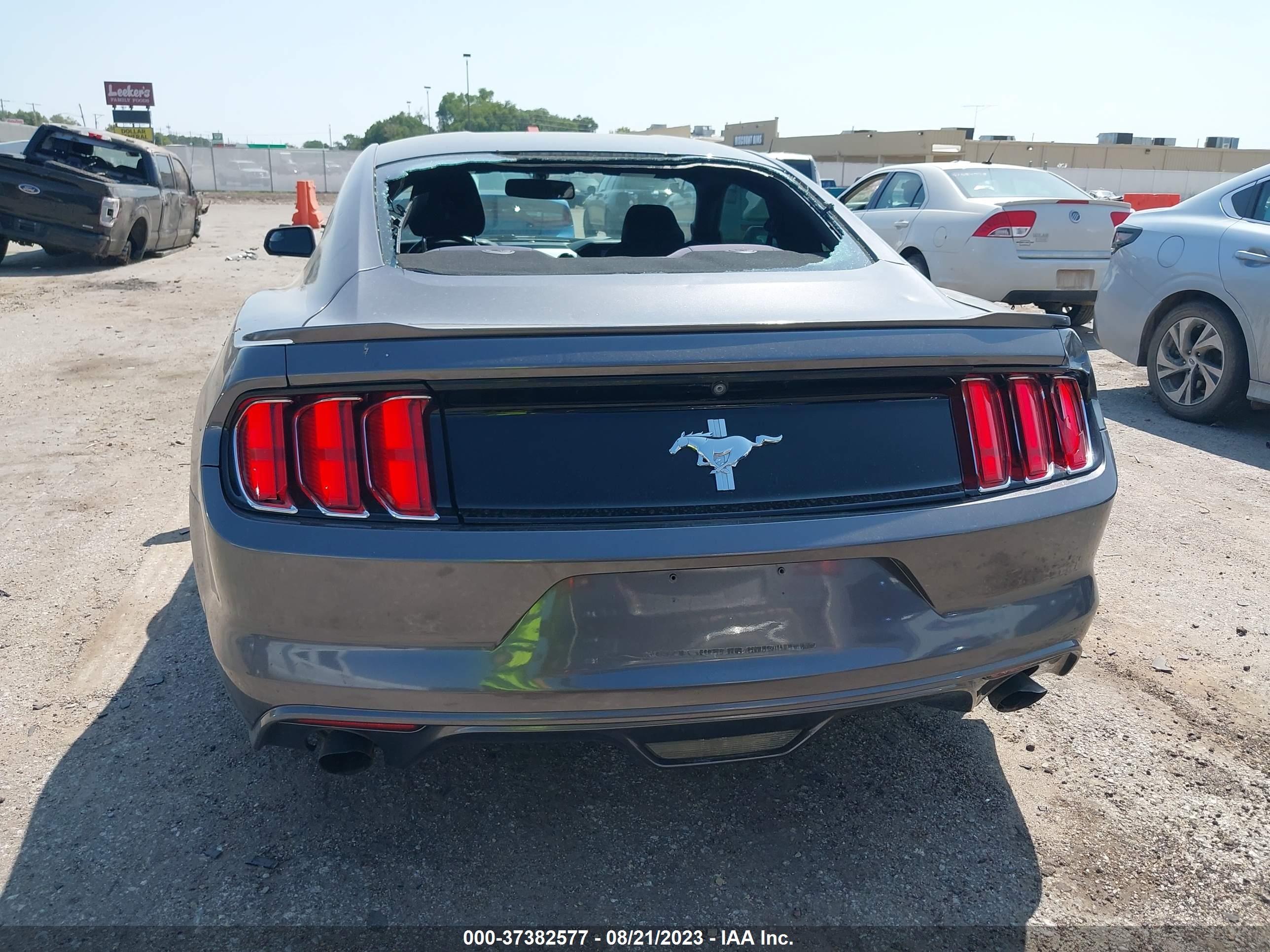 Photo 15 VIN: 1FA6P8TH6F5338395 - FORD MUSTANG 