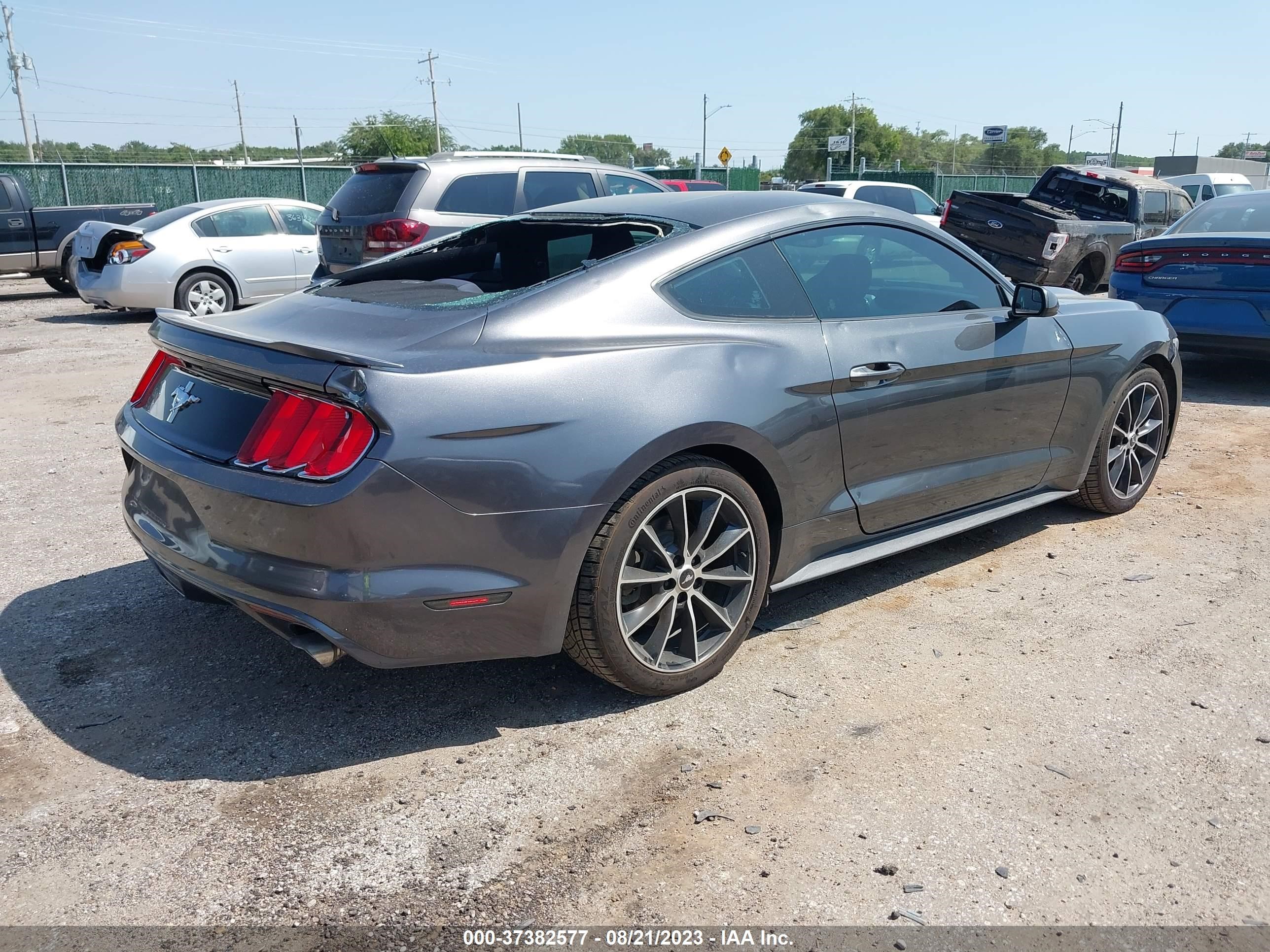 Photo 3 VIN: 1FA6P8TH6F5338395 - FORD MUSTANG 