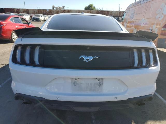 Photo 5 VIN: 1FA6P8TH6J5104797 - FORD MUSTANG 