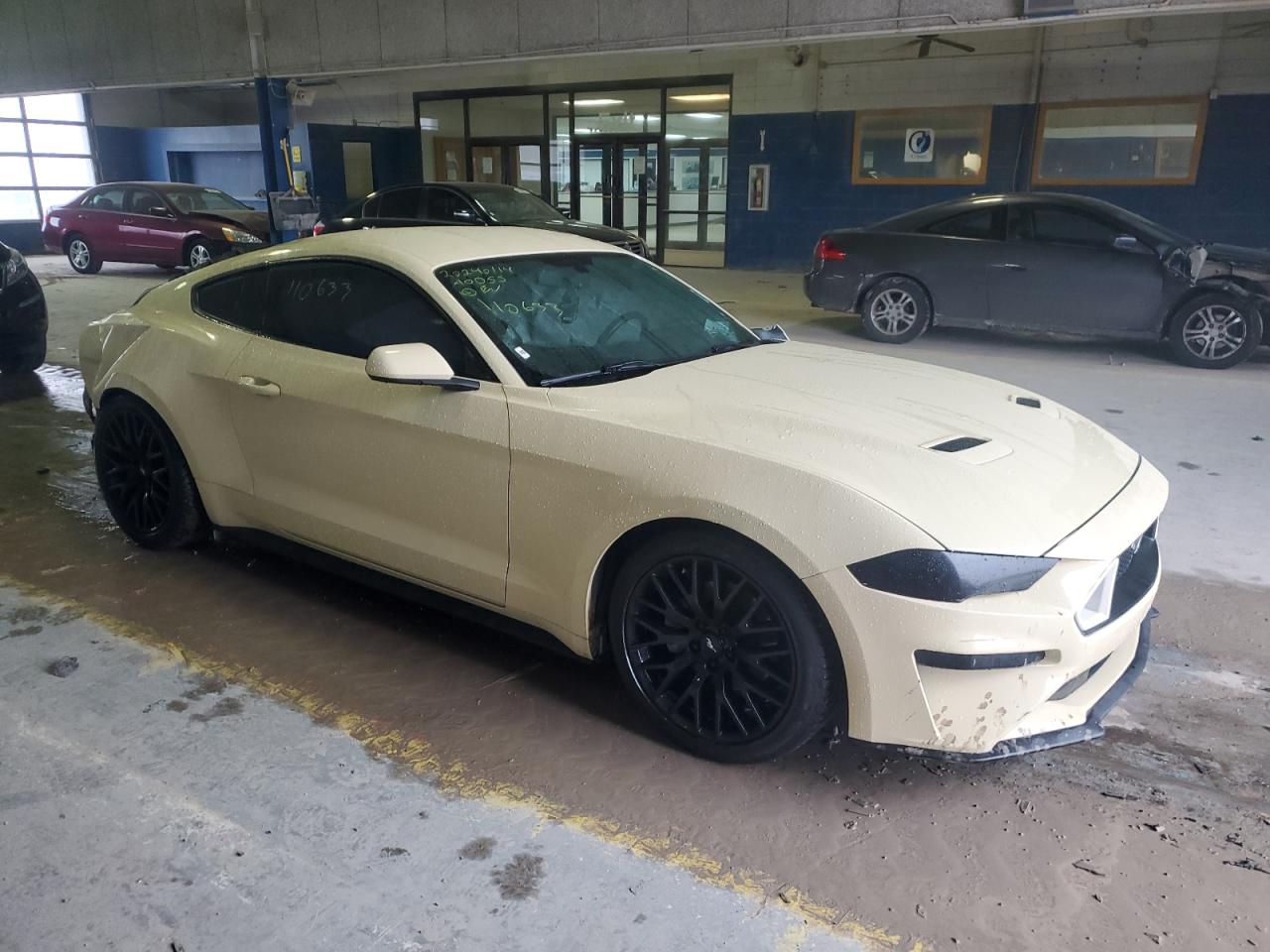 Photo 3 VIN: 1FA6P8TH6J5110633 - FORD MUSTANG 