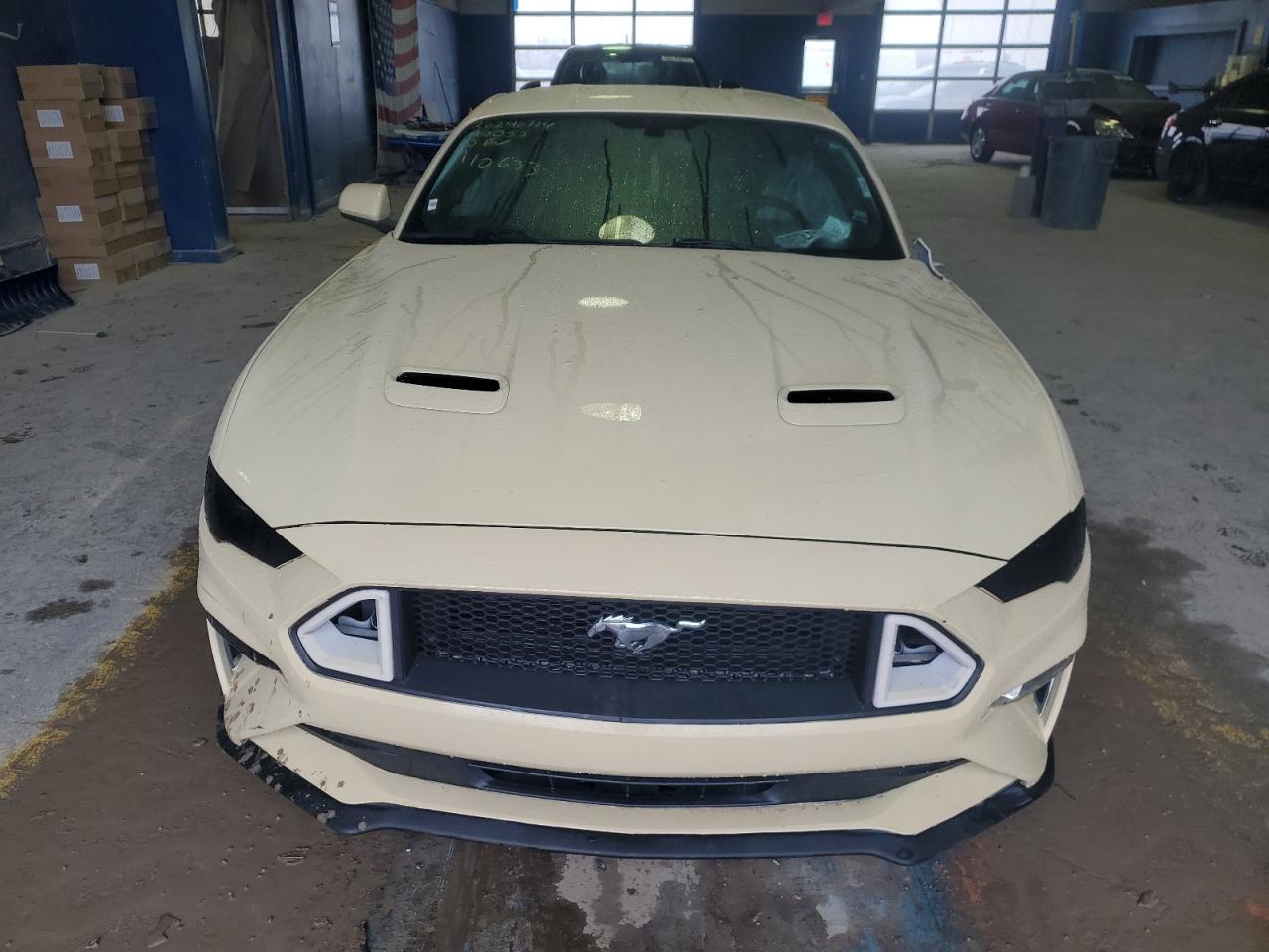 Photo 4 VIN: 1FA6P8TH6J5110633 - FORD MUSTANG 