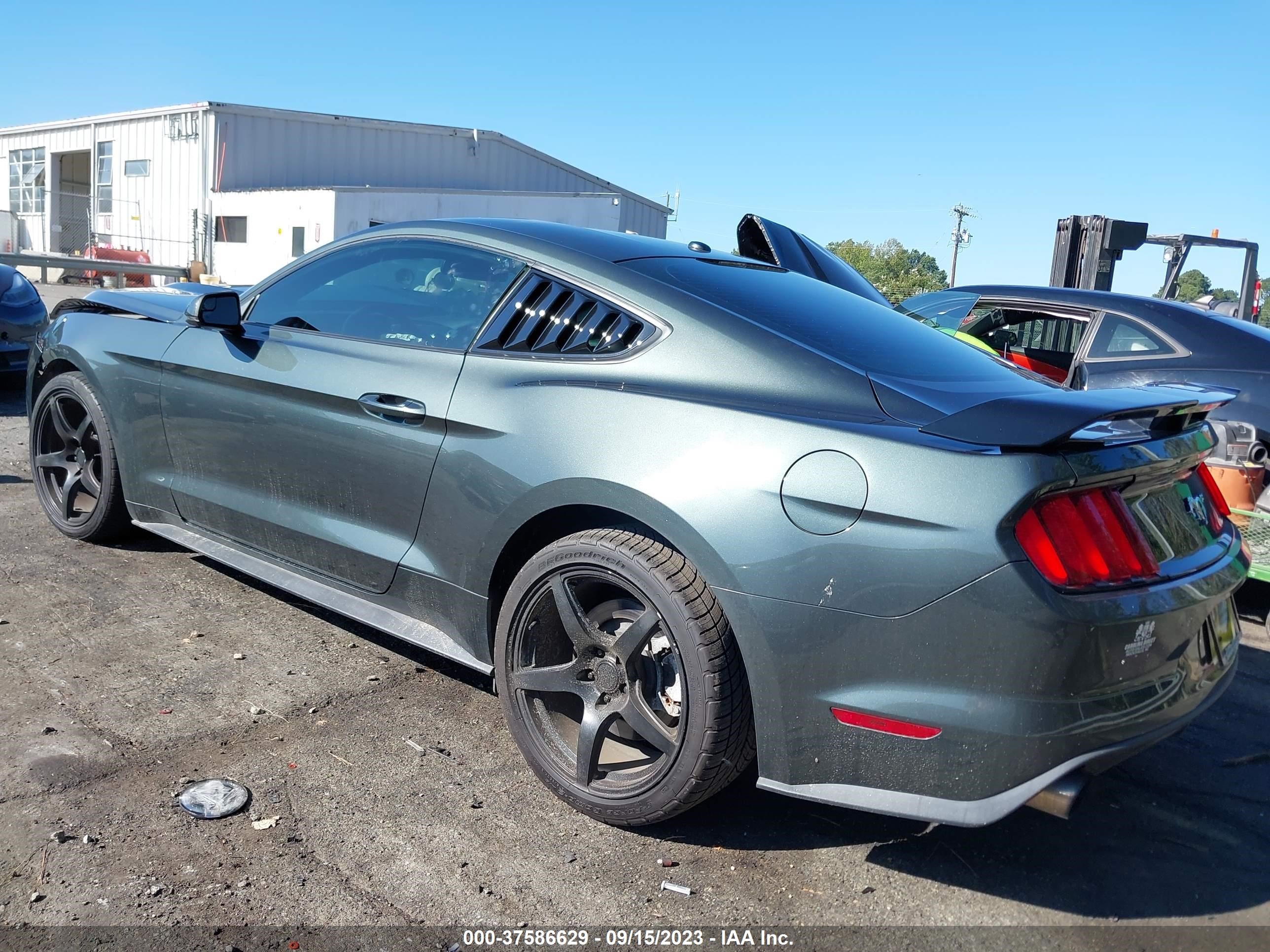 Photo 2 VIN: 1FA6P8TH7F5340883 - FORD MUSTANG 