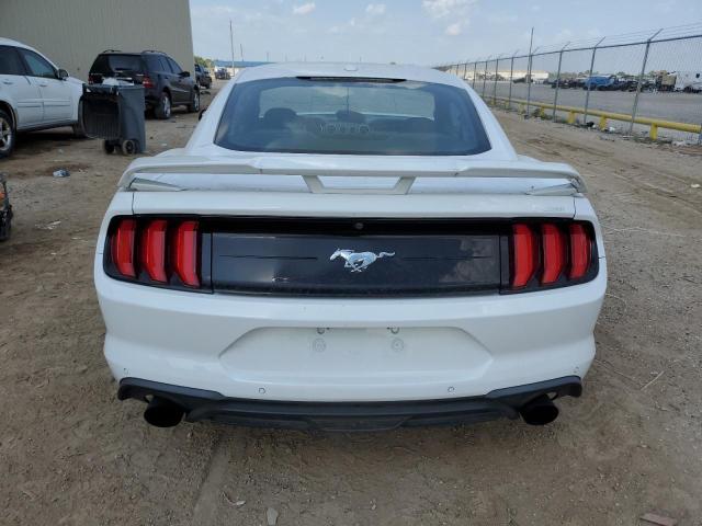 Photo 5 VIN: 1FA6P8TH7J5132088 - FORD MUSTANG 