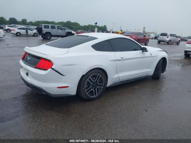 Photo 3 VIN: 1FA6P8TH7J5156102 - FORD MUSTANG 