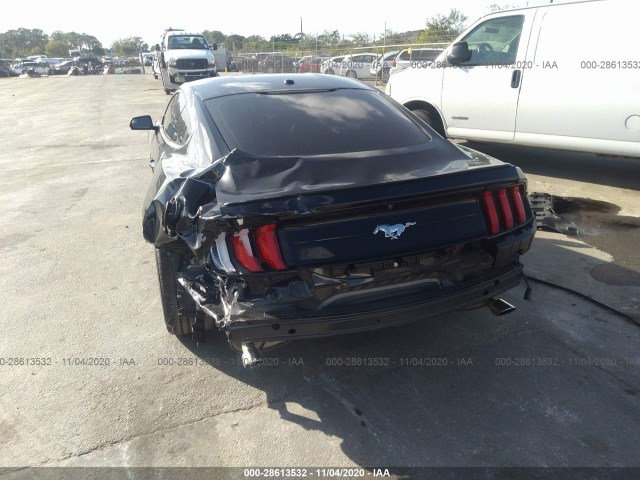 Photo 5 VIN: 1FA6P8TH8J5102131 - FORD MUSTANG 