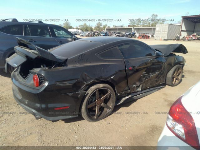 Photo 3 VIN: 1FA6P8TH8J5129135 - FORD MUSTANG 