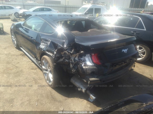 Photo 2 VIN: 1FA6P8TH8J5138434 - FORD MUSTANG 