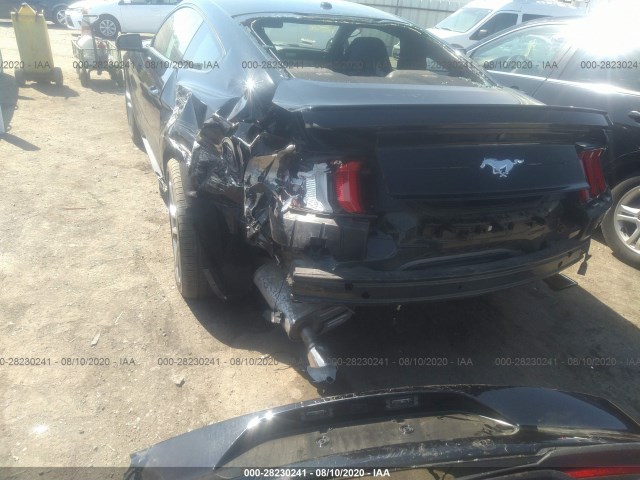 Photo 5 VIN: 1FA6P8TH8J5138434 - FORD MUSTANG 