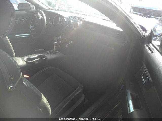 Photo 4 VIN: 1FA6P8TH8J5154004 - FORD MUSTANG 