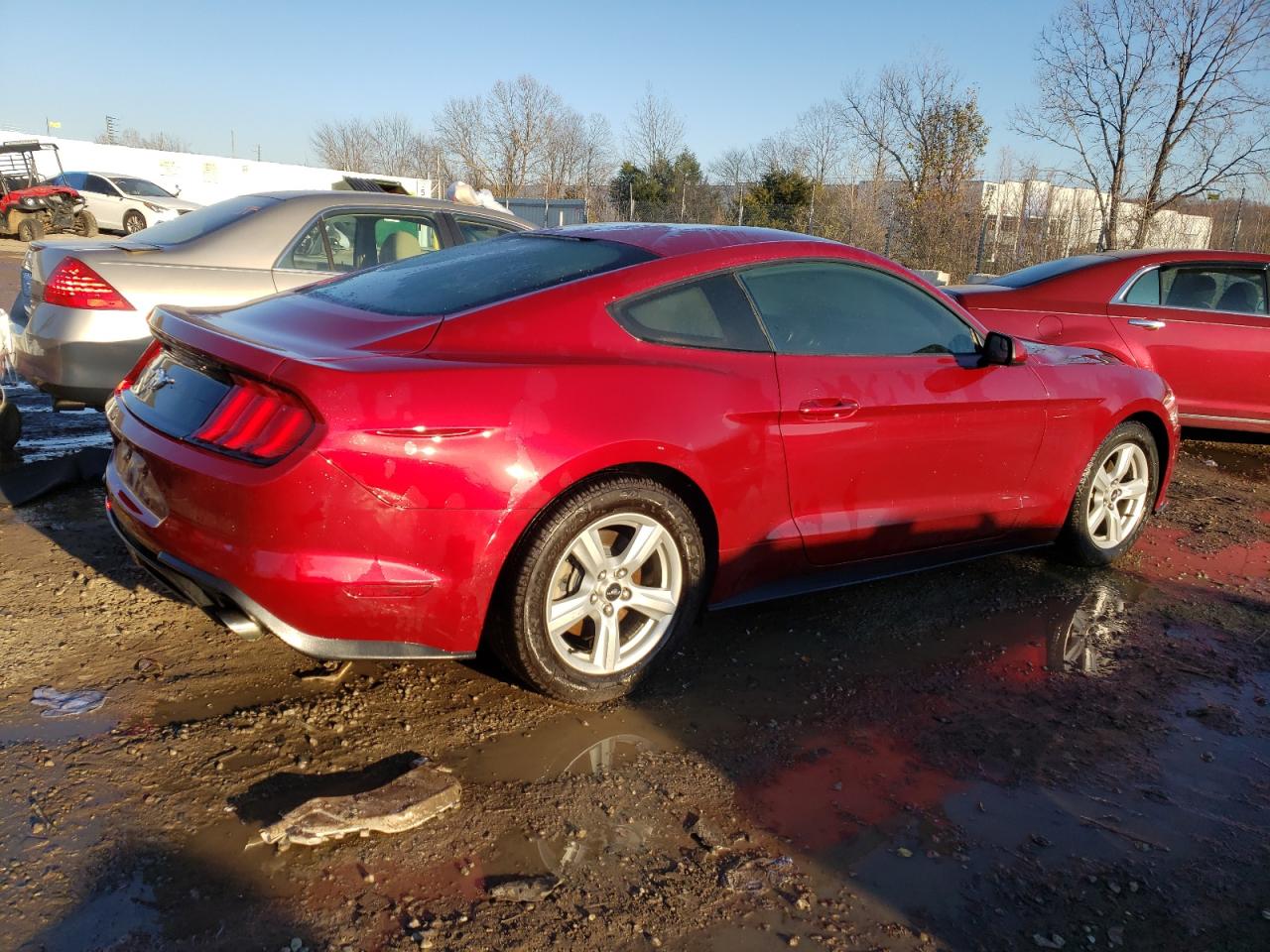 Photo 2 VIN: 1FA6P8TH9J5126390 - FORD MUSTANG 