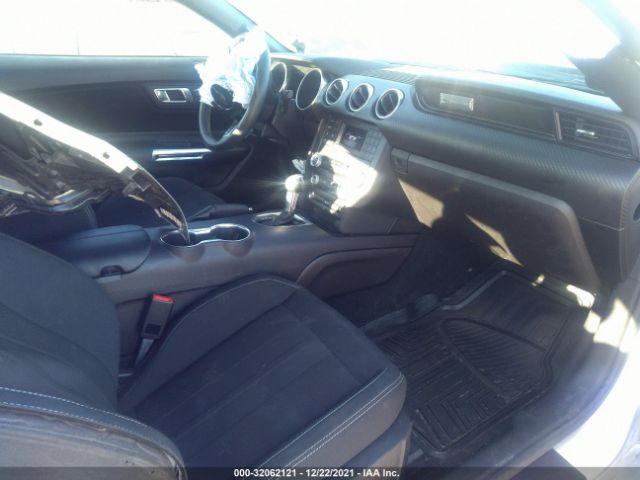 Photo 4 VIN: 1FA6P8THXK5184672 - FORD MUSTANG 