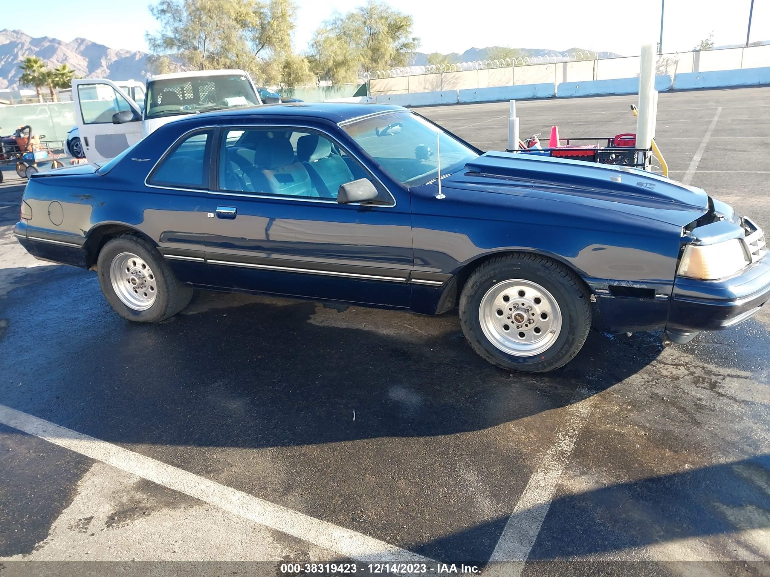 Photo 12 VIN: 1FABP62F3JH223960 - FORD THUNDERBIRD 