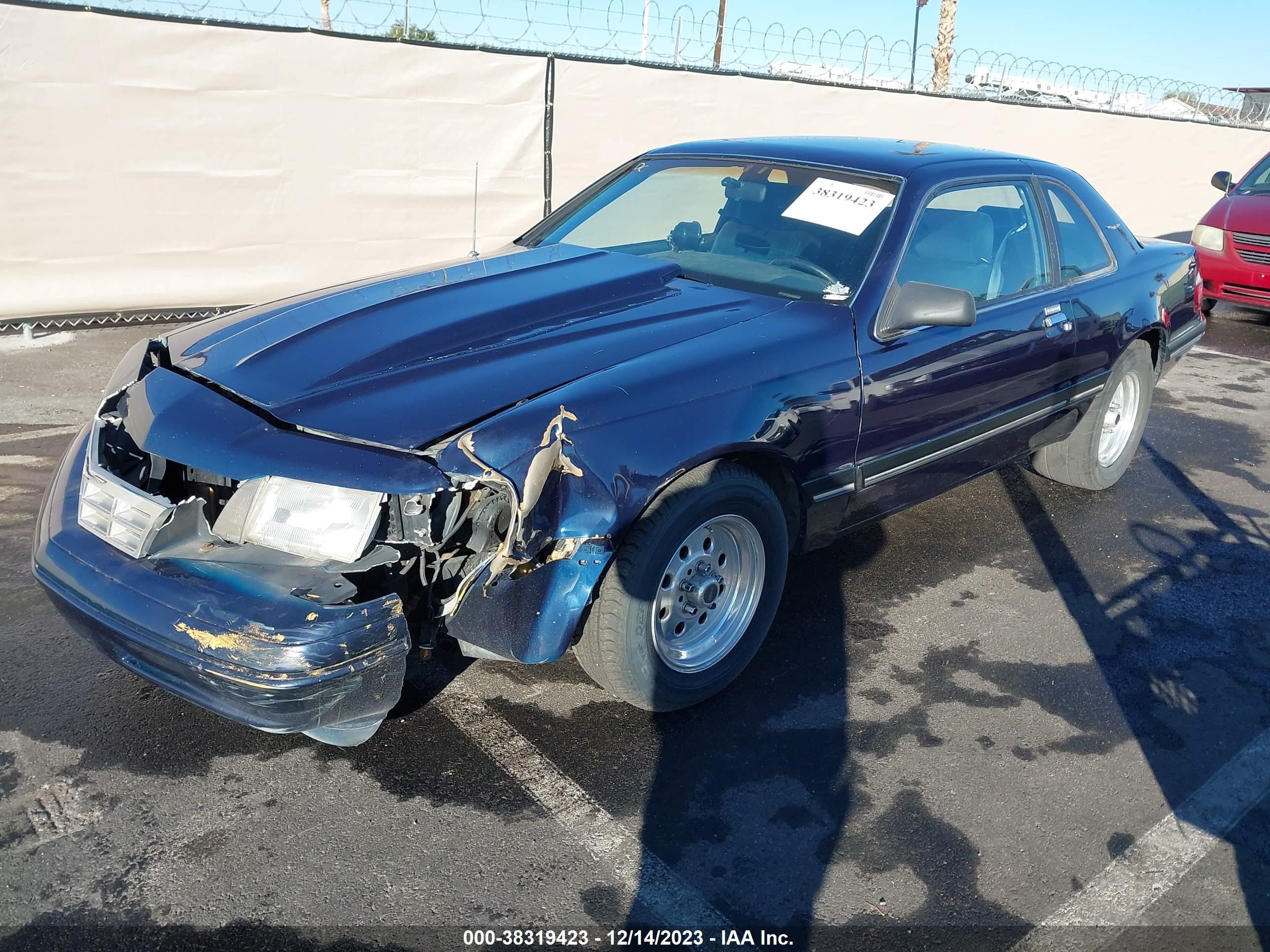 Photo 13 VIN: 1FABP62F3JH223960 - FORD THUNDERBIRD 