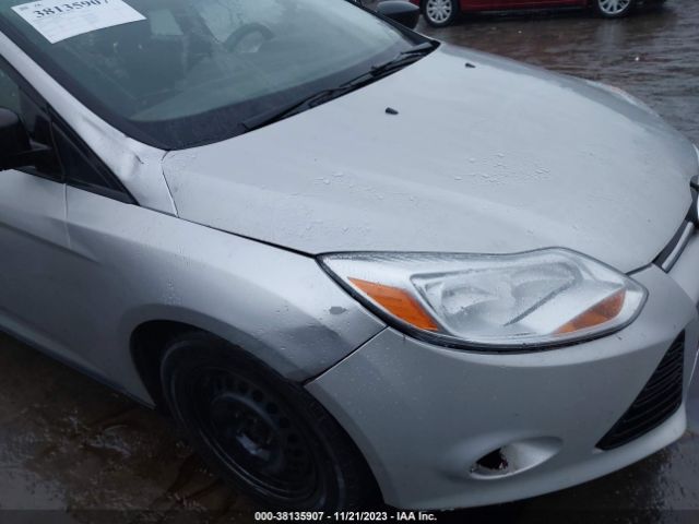 Photo 5 VIN: 1FADP3E20EL225829 - FORD FOCUS 