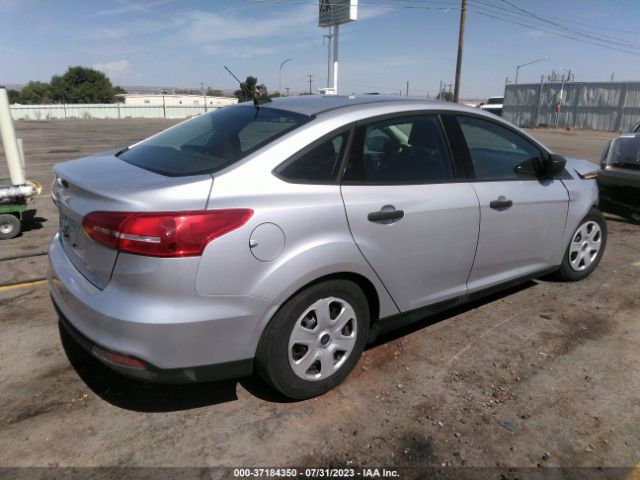 Photo 3 VIN: 1FADP3E20GL369979 - FORD FOCUS 