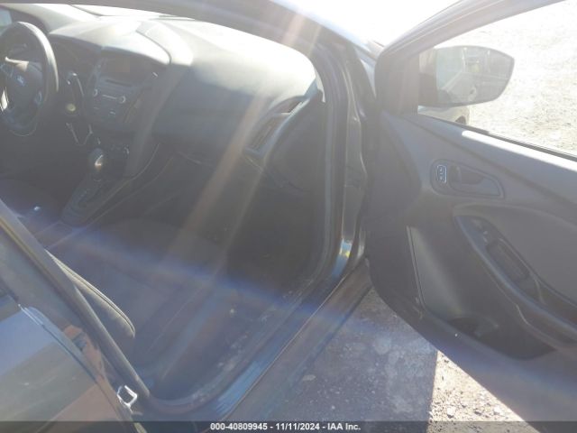 Photo 4 VIN: 1FADP3E20HL327636 - FORD FOCUS 