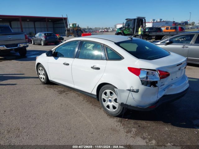 Photo 2 VIN: 1FADP3E20HL328804 - FORD FOCUS 