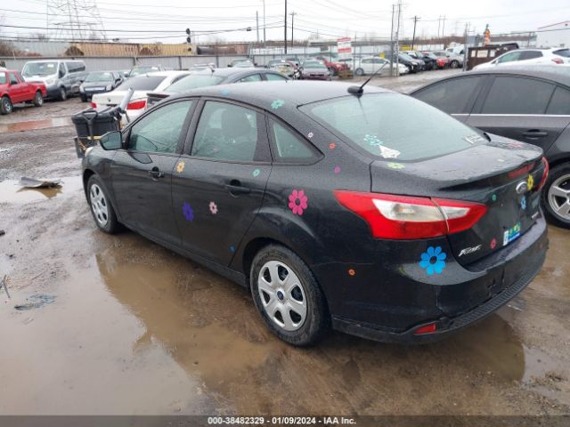 Photo 2 VIN: 1FADP3E21DL383742 - FORD FOCUS 