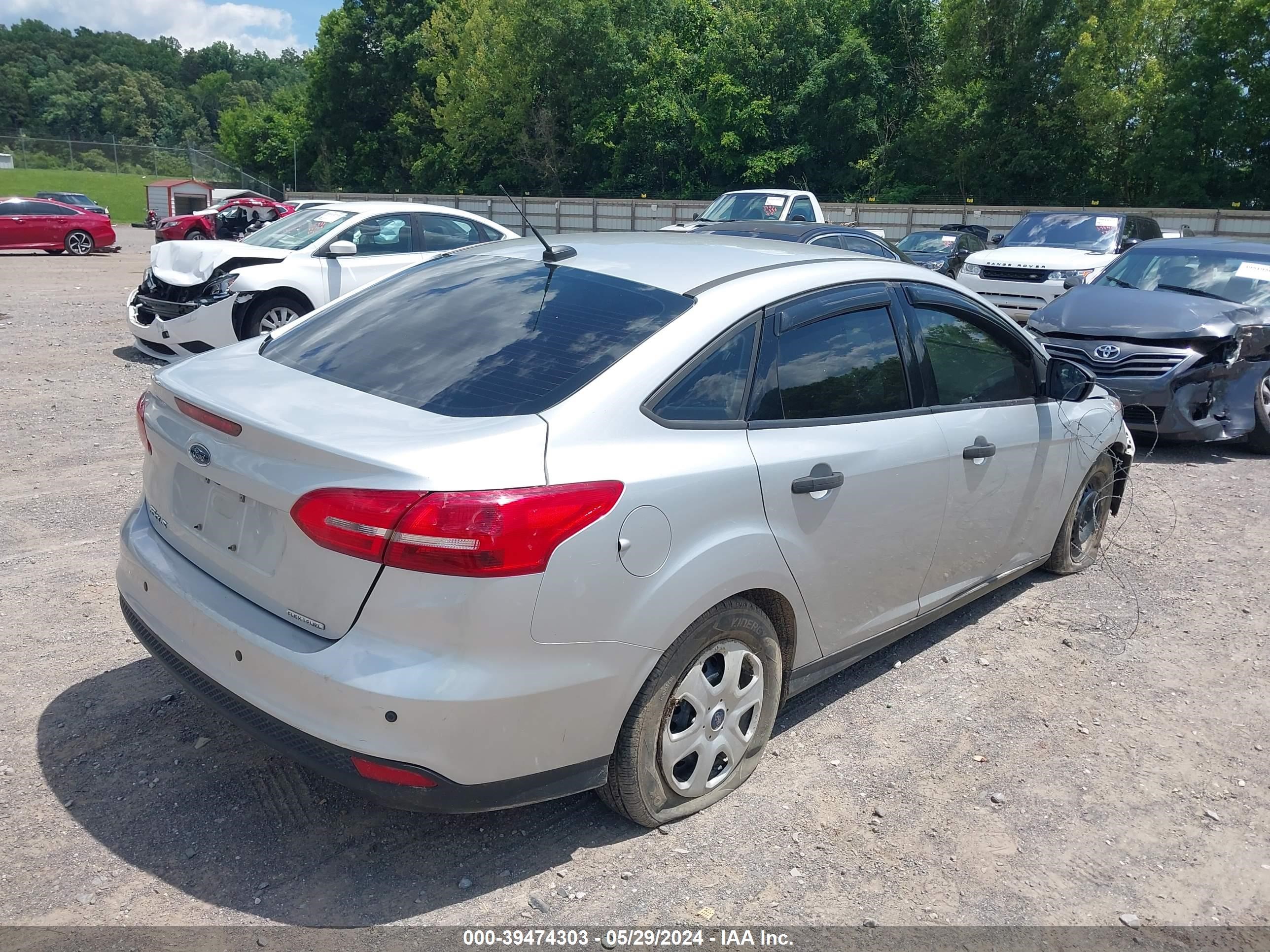 Photo 3 VIN: 1FADP3E21GL366170 - FORD FOCUS 