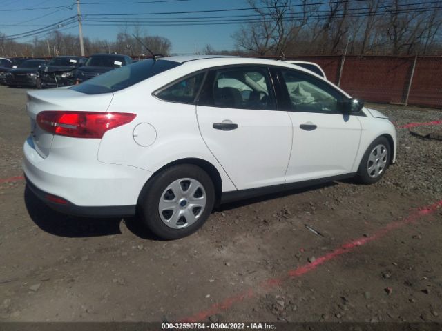 Photo 3 VIN: 1FADP3E21GL401192 - FORD FOCUS 