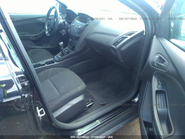 Photo 4 VIN: 1FADP3E21JL285810 - FORD FOCUS 