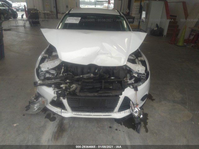 Photo 5 VIN: 1FADP3E22DL207959 - FORD FOCUS 