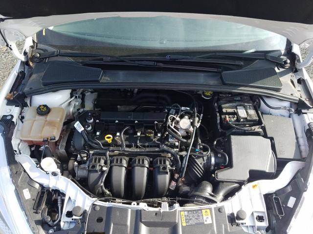 Photo 6 VIN: 1FADP3E22GL389389 - FORD FOCUS 