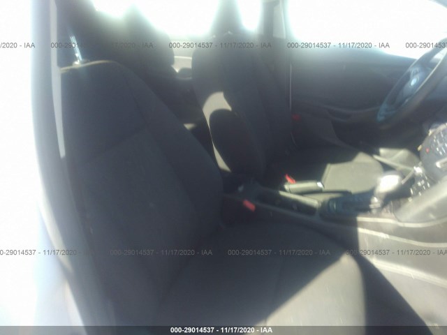 Photo 4 VIN: 1FADP3E22HL337181 - FORD FOCUS 