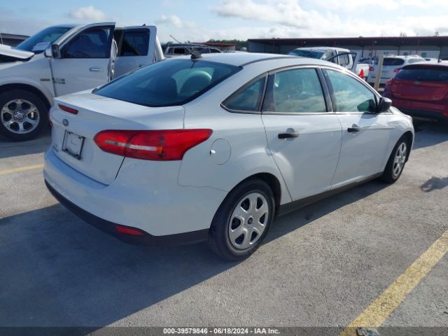 Photo 3 VIN: 1FADP3E22JL246482 - FORD FOCUS 