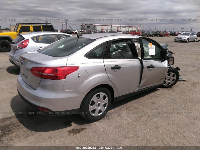 Photo 3 VIN: 1FADP3E22JL277828 - FORD FOCUS 