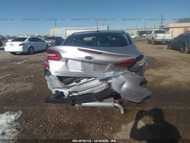 Photo 5 VIN: 1FADP3E22JL321536 - FORD FOCUS 