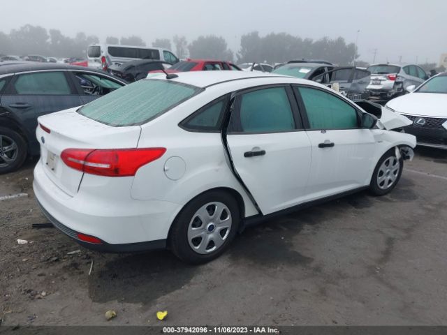 Photo 3 VIN: 1FADP3E23FL281250 - FORD FOCUS 