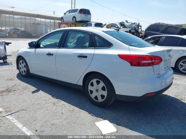 Photo 2 VIN: 1FADP3E23GL362220 - FORD FOCUS 