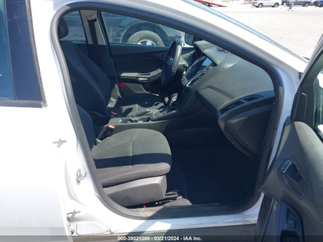 Photo 4 VIN: 1FADP3E23GL362220 - FORD FOCUS 